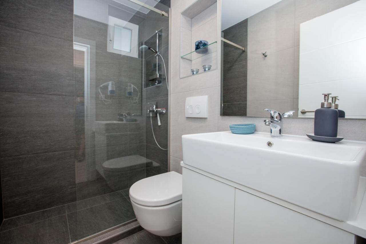 Guest House Mazuth II Banjol 외부 사진