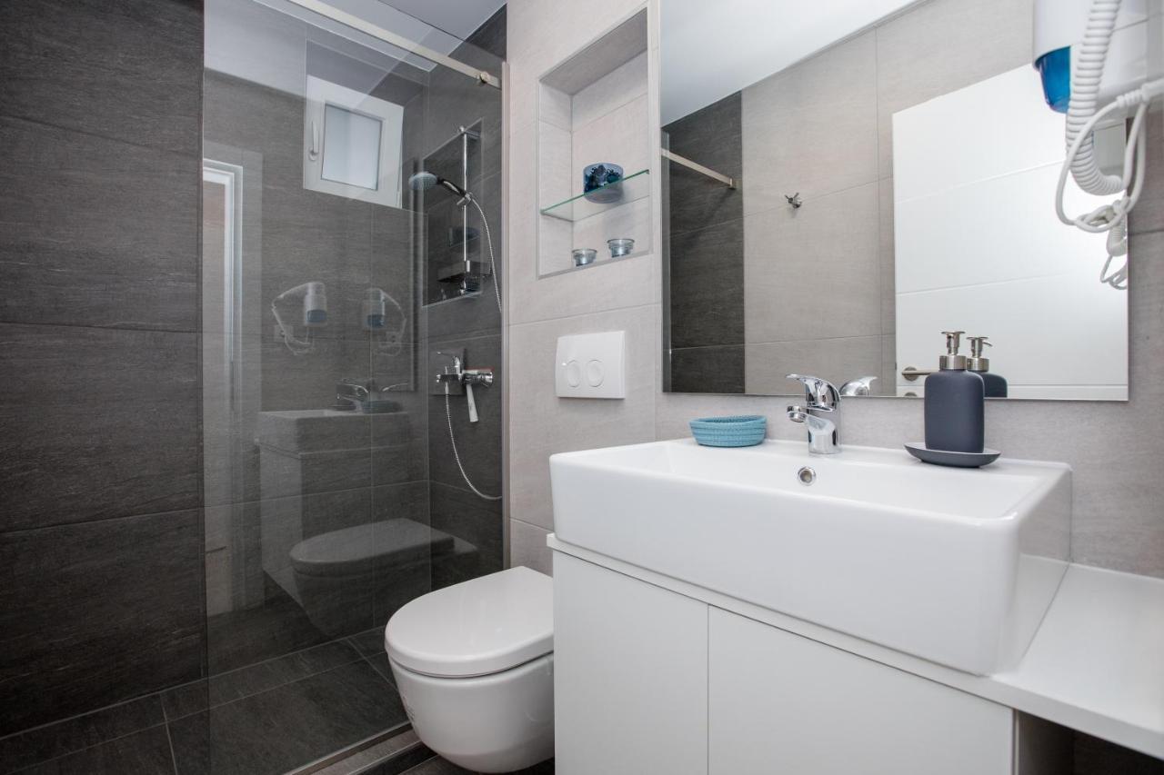 Guest House Mazuth II Banjol 외부 사진