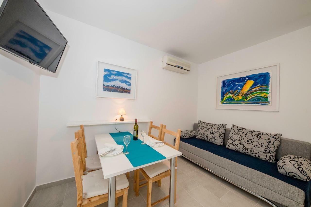 Guest House Mazuth II Banjol 외부 사진