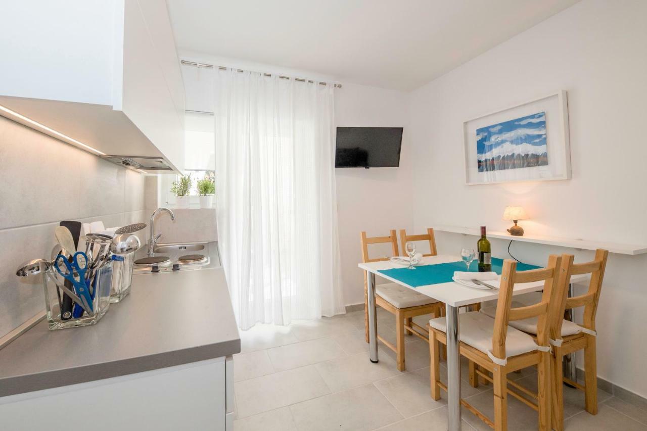 Guest House Mazuth II Banjol 외부 사진