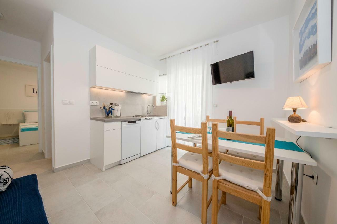 Guest House Mazuth II Banjol 외부 사진