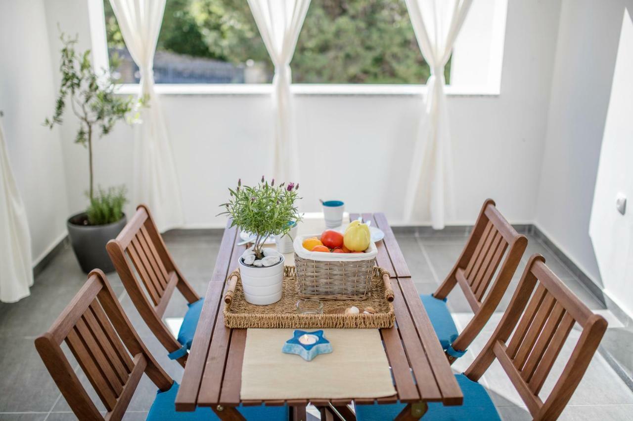 Guest House Mazuth II Banjol 외부 사진