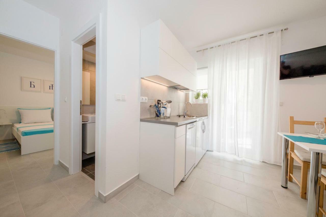 Guest House Mazuth II Banjol 외부 사진