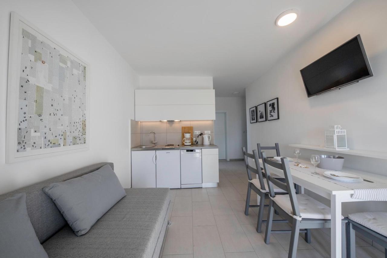 Guest House Mazuth II Banjol 외부 사진