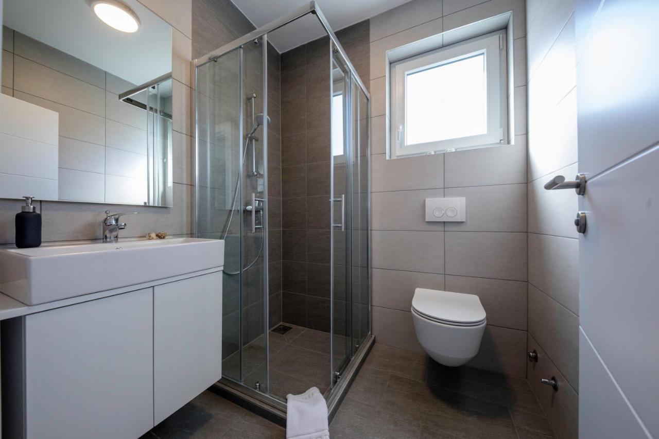 Guest House Mazuth II Banjol 외부 사진